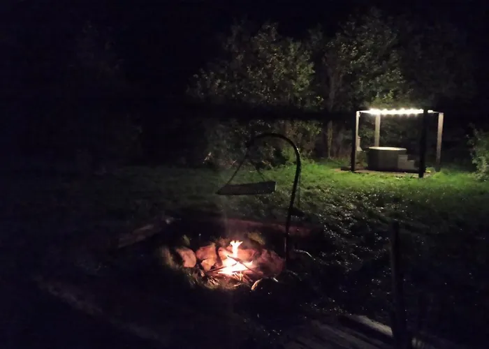 Miedzy Olchami Domek Nad Jeziorem. Noclegi Caloroczne. Cisza, Spokoj.