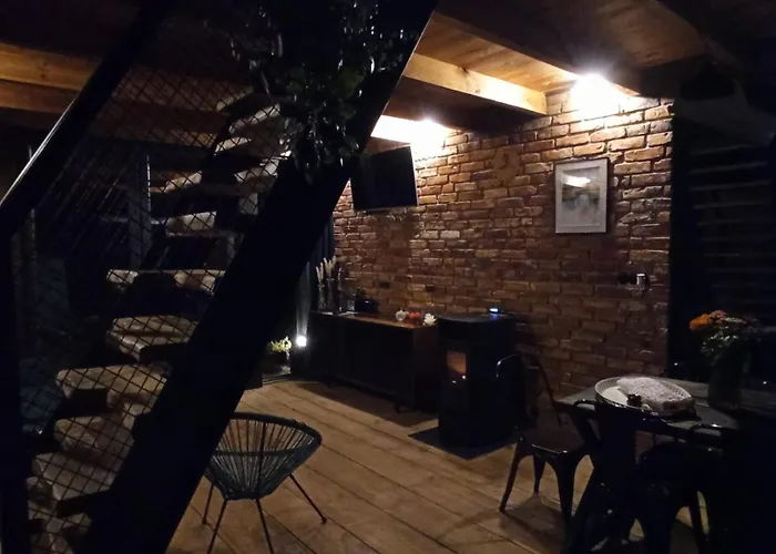 Miedzy Olchami Domek Nad Jeziorem. Noclegi Caloroczne. Cisza, Spokoj.